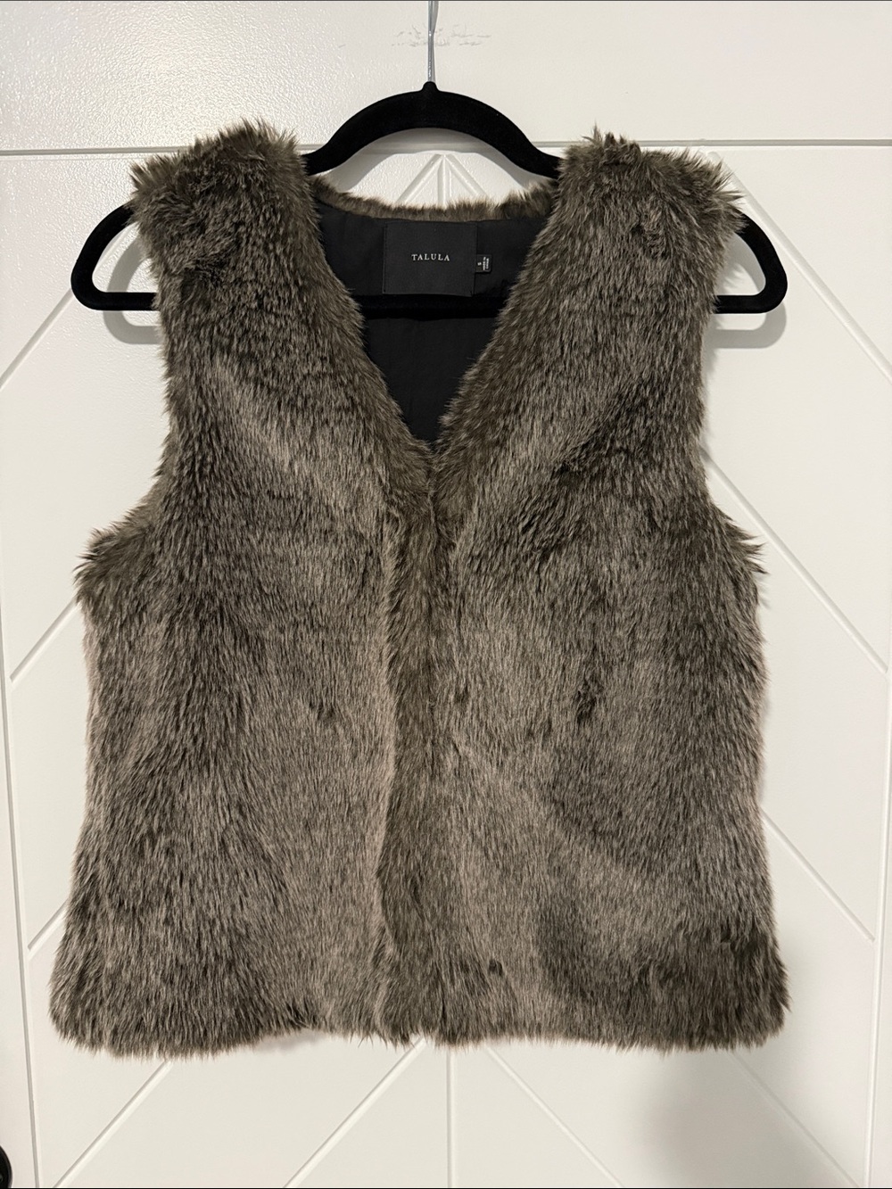Aritzia Talula Brown Faux Fur Sleeveless Vest Size Small